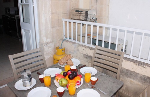 St. Paul's Bay Apartamento | Blue Harbour 3 by Getaways Malta