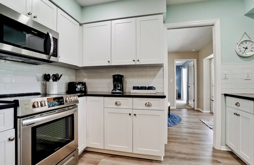 Whitfield Casa | Blue Haven - 4BD/2BA/Bunkbed Room Getaway w Pool - NEAR AIRPORT!!