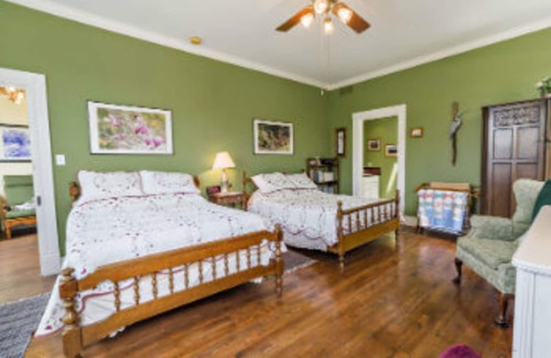 Richmond Cama Y Desayuno | Blue Heron B&B and Retreat Center
