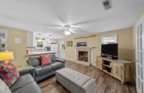 Albemarle Casa | Blue Heron Bungalow at Lake Tillery