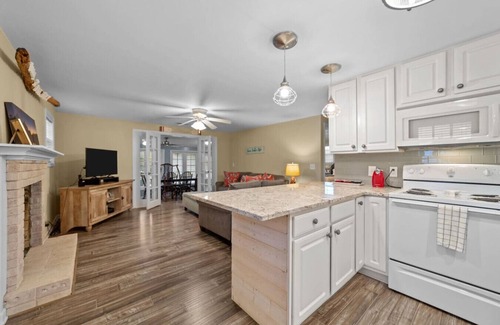 Albemarle Casa | Blue Heron Bungalow at Lake Tillery