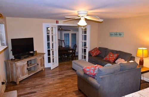 Albemarle Casa | Blue Heron Bungalow with DEEP WATER and all the fun LKT has to offer!!