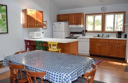 Piney Island Casa | Blue Heron-Closest Neighborhood to Beach w/shared community water access!