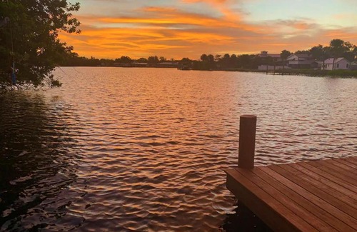 Ruskin Casa | Blue Heron House, Private 4 BR Waterfront w Heated Pool and Fire Pit