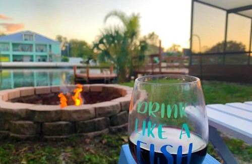 Ruskin Casa | Blue Heron House, Private 4 BR Waterfront w Heated Pool and Fire Pit