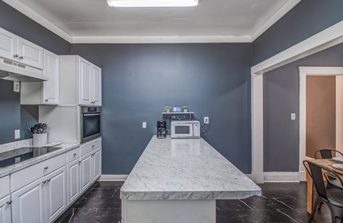 Memphis Casa | Blue Hideaway