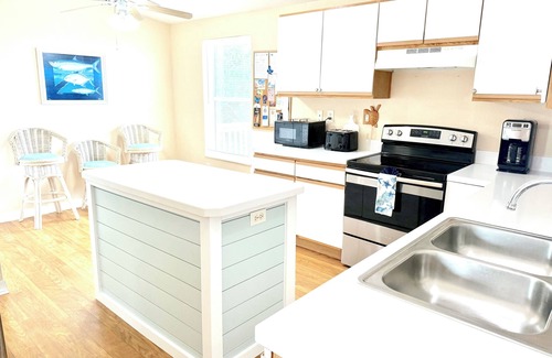 Cudjoe Key Casa | Blue Vacation Home, piscina privada climatizada, muelle.