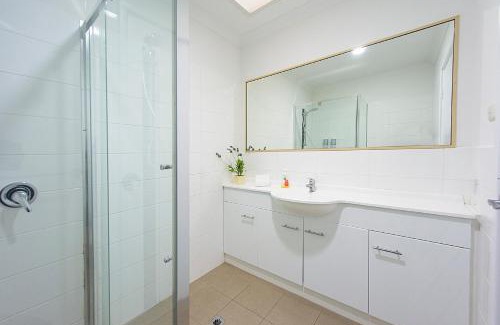 Broadwater Casa | Blue Horizon 3BR Beach Retreat