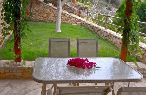 Astros Apartamento | Blue Horizon - Amethyst Sea View Suite