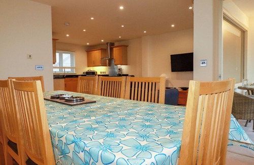 Port Isaac Cabaña | BLUE HORIZON, family friendly, country holiday cottage in Port Isaac
