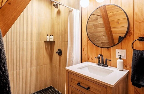 Jay Chalet De Esquí | Blue Hour A-Frame: Modern Boho Escape w/ Hot Tub