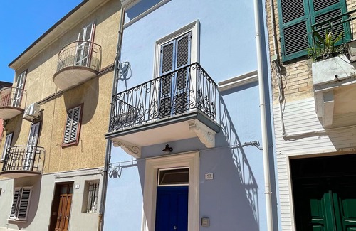 Grottammare Casa | BLUE HOUSE, BEAUTIFUL and COMFORTABLE HOUSE 2 steps from the sea.