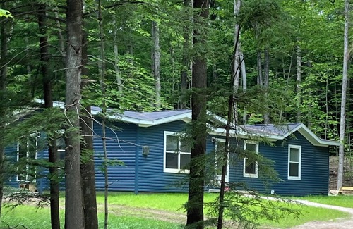 Gills Rock Casa | Blue House by the Bay - Spacious New Home on 1+ Acre Scenic Wooded Lot