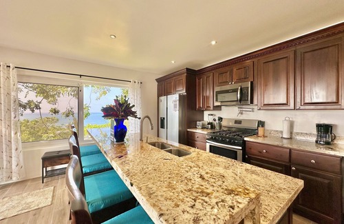 Pristine Bay Casa | Blue Hues @ Coral Views, French Harbor
