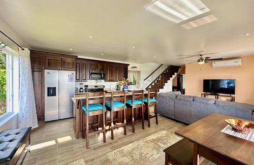 Pristine Bay Casa | Blue Hues @ Coral Views, French Harbor