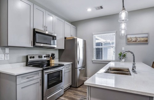 Clear Lake Shores Apartamento | Blue Ivory: Central Haven