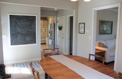 New Haven  Hamilton County Casa | Blue Jay Bungalow- 3 bedroom with private outdoor porches, kid-friendly big yard