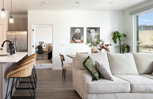 St. George Condominio | Blue Lagoon: Desert Color Lagoon + Beaches
