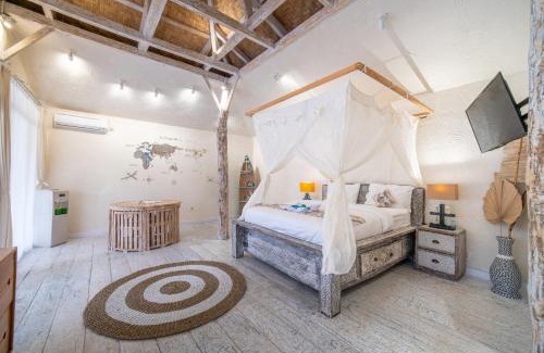 East Sumba Casa | Blue Lagoon Pool View Bungalow, Single Room with Queen Bed and Bathtub