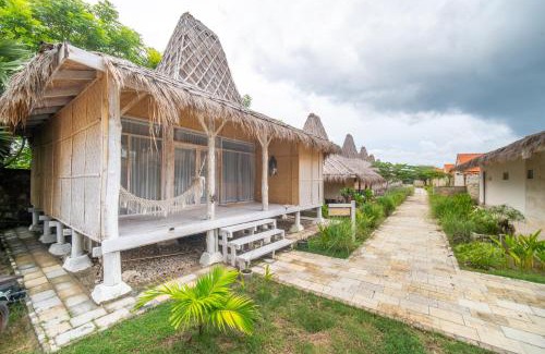 East Sumba Casa | Blue Lagoon Pool View Bungalow, Single Room with Queen Bed and Bathtub