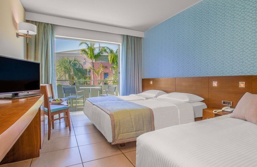 Lambi Complejo | Blue Lagoon Resort - All Inclusive