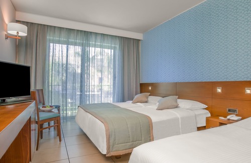Lambi Complejo | Blue Lagoon Resort - All Inclusive
