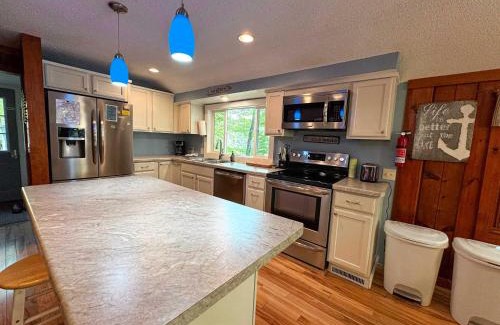 Minocqua Casa | Blue Lake Cottage - 10 Minutes to Minocqua