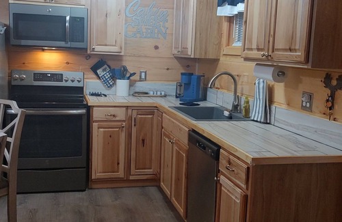 Mountain Rest Cabina | Blue Laurel is nestled in the peaceful little town of Mountain Rest, SC .