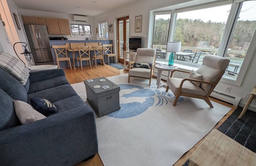 Sebascodegan Island Casa | Blue Lobster! 2-bedroom house with Heat, AC, Deck and Seasonal Dock in Harpswell
