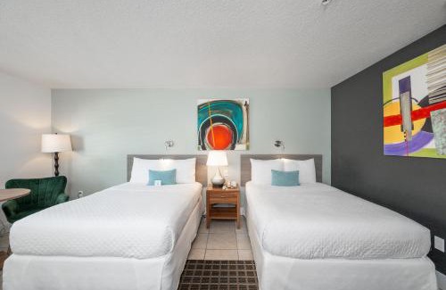 Uptown - Upper Duval Hotel | Blue Marlin Motel
