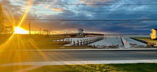 Chincoteague Casa | Blue Marlin - Pet friendly with Private Dock!