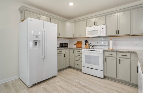 Chincoteague Casa | Blue Marlin - Pet friendly w/ Private Dock!