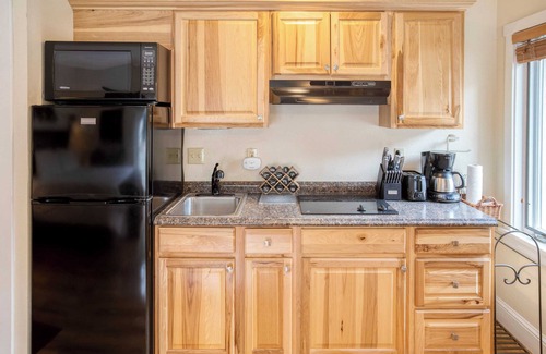 Mountain Village Cabina | Blue Mesa Lodge 23C by Avantstay Functional Ski In/ski Out Studio w/ Balcony in Great Location!