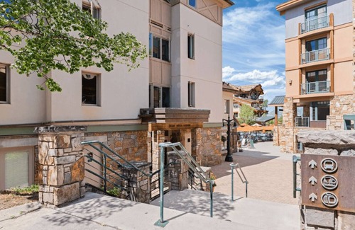Mountain Village Cabina | Blue Mesa Lodge 23C by Avantstay Functional Ski In/ski Out Studio w/ Balcony in Great Location!