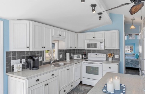 Cutthroat Harbor Estates Casa | Blue Mind #225, 35' Seawall Venture Out