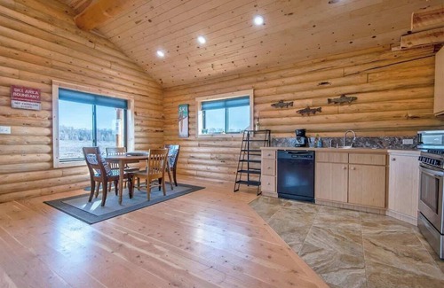 Tetonia Cabina | Blue Moon Cabin: Teton Views on 5 Private Acres