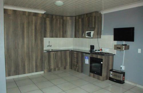 Evander Casa | Blue Moon Guest House