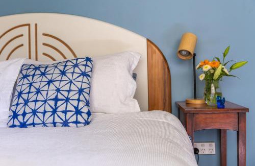 Collingwood Casa | Blue moon