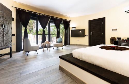 Jambiani Hotel | Blue Moon Resort