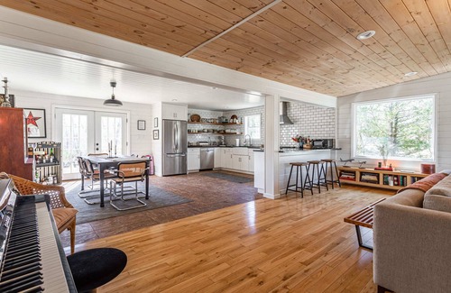 Saugerties Casa | Blue Mountain Cabin - Saugerties Gem with Hot Tub