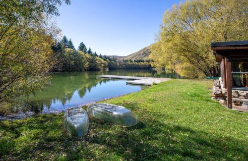 Fairlie Casa | Blue Mountain Lake Lodge and Lake House Fairlie