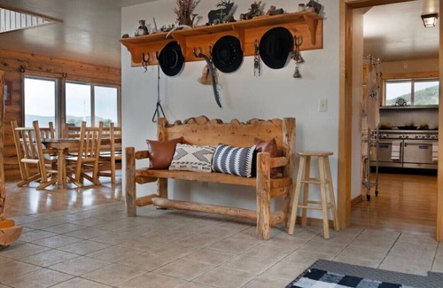 Newcastle Casa | Blue Mountain Ranch | 7 Bedrooms | Sleeps 20