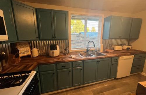 Elgin Casa | Blue Mountain Retreat