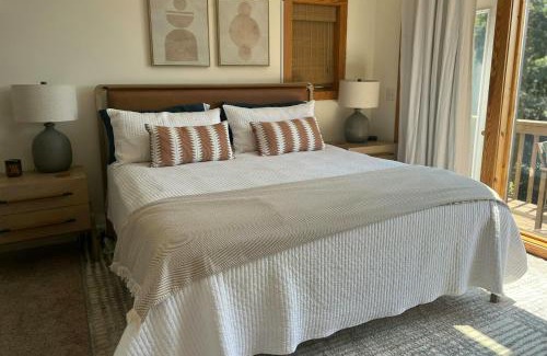 Alexander Casa | Blue Mountain Retreat