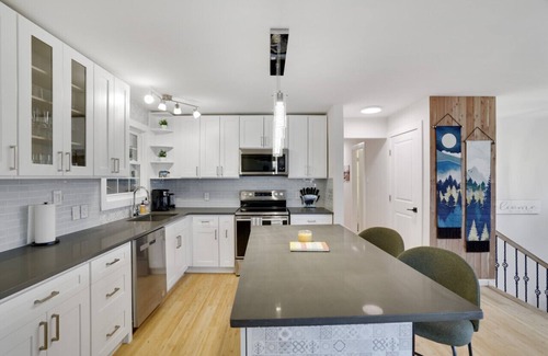 Kresgeville Casa | Blue Mtn Poconos Retreat (Htd pool+ pet frndly)