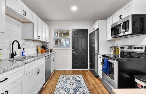 Downtown Omaha Apartamento | Blue Oasis: Modern 1-Bed Retreat Apt 1