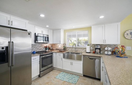 Summerland Key Casa | Blue Pearl of Summerland Key 4 Bedrooms, 3 Baths with Dock, Heated Pool and Spa