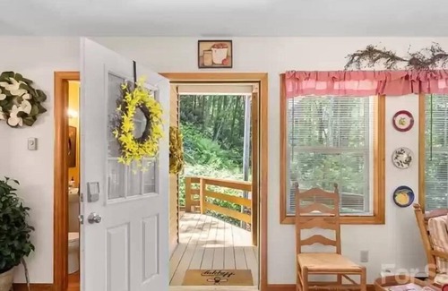 Maggie Valley Cabaña | Un tesoro en los árboles, ¡donde la NATURALEZA viene a ti!