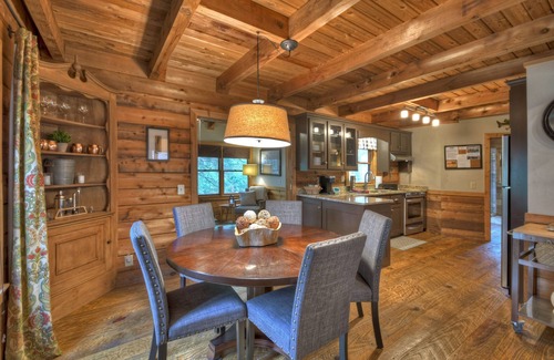Blue Ridge Cabina | Blue Ridge Cabin 5 Minutes from Marina & Town