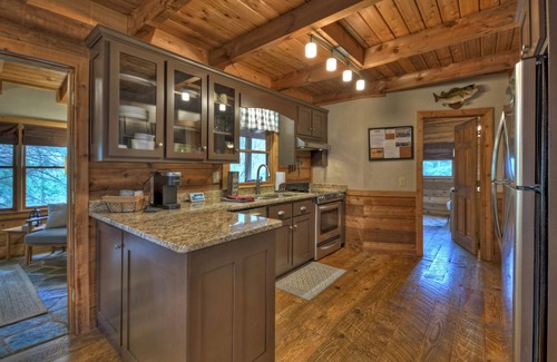 Blue Ridge Cabina | Blue Ridge Cabin 5 Minutes from Marina & Town